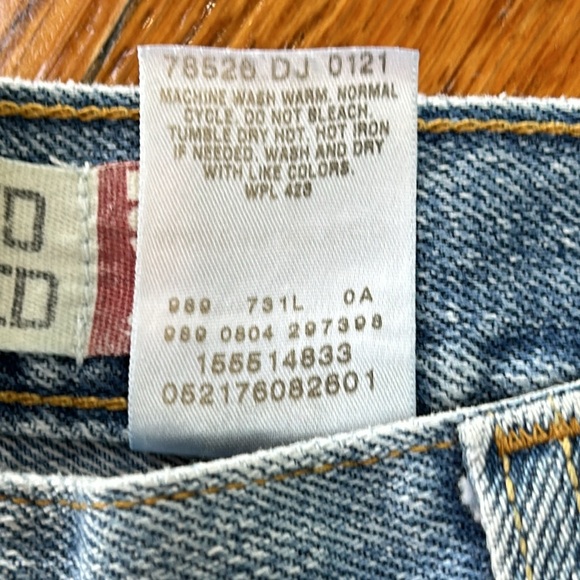 Levi’s 550 Classic Relaxed Tapered jeans. Size 12 with 30” inseam. - Picture 4 of 14